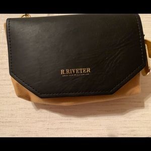 Rrviter waist pack